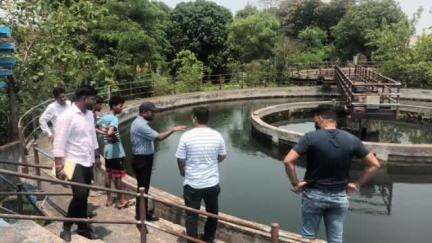 सरायकेला: मांजना घाट के निकट वॉटर ट्रीटमेंट प्लांट की जांच करने पहुंचे कार्यपालक पदाधिकारी, बुधवार से होगी निर्बाध आपूर्ति