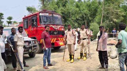 चौसा: चौसा प्रखंड के मोरसंडा पंचायत में आग लगने से सात घर राख हो गए, लाखों का नुकसान