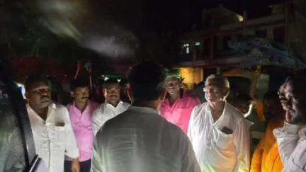 ಸಿಂದಗಿ: ತಡರಾತ್ರೀ ಸುರಿದ ಮಳೆಯಿಂದ ಹಲವು ಅವಾಂತರ ಸೃಷ್ಟಿ, ಸಿಂದಗಿ ನಗರದಲ್ಲಿ ಹಲವೆಡೆ ಭೇಟಿ ನೀಡಿ ಪರಿಶೀಲಿಸಿದ ಶಾಸಕ ಮನಗೂಳಿ