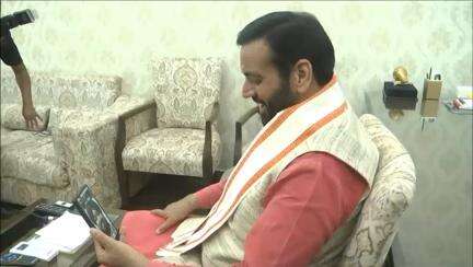 मुख्यमंत्री ने शिक्षा बोर्ड की परीक्षा में उत्कृष्ट प्रदर्शन करने वाले टॉपर्स से फोन पर बातचीत कर उन्हें बधाई दी।