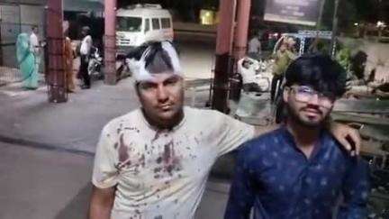हाथरस: गांव हतिसा में मामूली बात को लेकर पड़ोसी ने एक युवक को जमकर मारा, पुलिस से की गई शिकायत