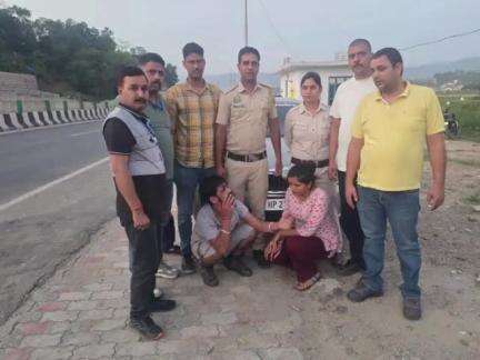 सुंदर नगर: सुंदरनगर पुलिस की SIU यूनिट ने डोडवां फोरलेन पर नाकाबंदी में 28 ग्राम चिट्टे के साथ भंगरोटू के दंपत्ति को गिरफ्तार किया