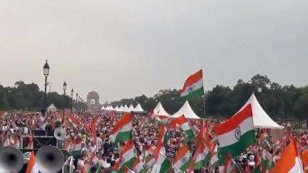 दिल्ली:- इंडिया गेट पर निकली ऑपरेशन सिन्दूर के बाद शौर्य सम्मान यात्रा।
#operationsindoor #tiranga