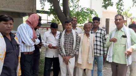 गोवर्धन: नगला धनु रोड पर ताऊ की तेरहवीं से लौट रहे चाचा-भतीजे को अज्ञात वाहन ने मारी टक्कर, चाचा की हुई मौत व भतीजा हुआ घायल
