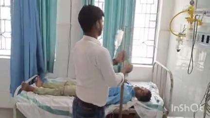 भभुआ: दुमदुम गांव में पति-पत्नी के आपसी विवाद के चलते पति ने कीटनाशक दवा खाई, तबीयत बिगड़ी, सदर में इलाज जारी