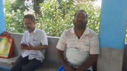 বহরমপুর: নাজিরপুরে রাস্তা পার হওয়ার সময় বাইকের ধাক্কায় মৃত্যু এক বালিকার ময়নাতদন্ত হচ্ছে বহরমপুর মর্গে