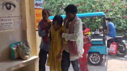 ভগবানগোলা ১: ভগবানগোলায় টোটো দুর্ঘটনায় আহত ৩, একজন রেফার মুর্শিদাবাদ মেডিক্যালেজে