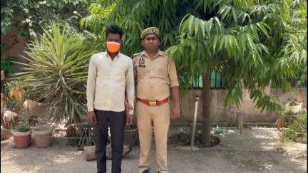 संडीला: संडीला पुलिस ने घर में घुसकर मारपीट कर आभूषण लूटने के आरोपी अखिलेश को गिरफ्तार किया, ₹4500 भी बरामद