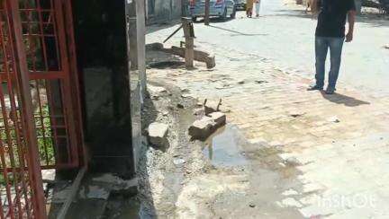 कासगंज: सिटी मोहल्ला काली मंदिर के समीप सुनील ठेकेदार द्वारा बनाई गई नाली दो महीने में टूटी
