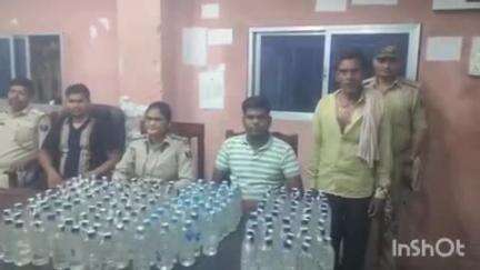 शिवहर: उत्पाद विभाग की टीम ने शहर के वार्ड नंबर-15 से 167 बोतल शराब के साथ एक कारोबारी को किया गिरफ्तार, दो फरार