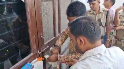हल्द्वानी: डहरिया में प्राधिकरण की टीम ने बाबा रामपाल के आश्रम को किया सील, भारी संख्या में पुलिस बल रहा तैनात
