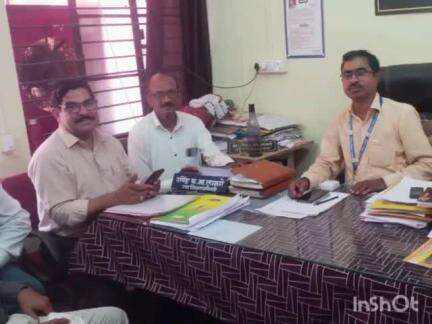 बल्लारपूर: पंचायत समितीच्या सभागृहात सेवानिवृत्त शिक्षक कर्मचाऱ्यांची समस्या निवारण सभा