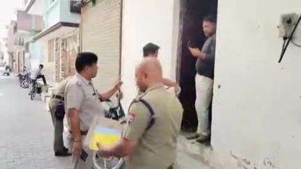 जसपुर: कोतवाली पुलिस ने नगर के विभिन्न स्थानों पर चलाया सत्यापन अभियान, 10 मकान मालिकों पर हुई चालानी कार्रवाई