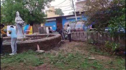 मनासा: जल गंगा संवर्धन अभियान के तहत मनासा के ऊषागंज कालोनी में चलाया विशेष साफ सफाई अभियान ,बावड़ी कुओं की साफ सफाई