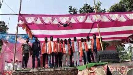 कामडारा: कामडारा में आयोजित मंडा मेले में बानो के भाजपा नेता ने 43 भोक्ताओं को किया धोती और अंगवस्त्र का वितरण