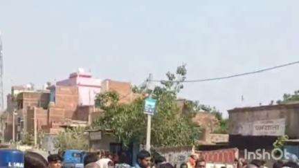 नगर नौसा: दनियावां में बाइक और पिकअप की टक्कर, पटना में इलाज के दौरान हुई मौत, मुआवजे को लेकर सड़क जाम