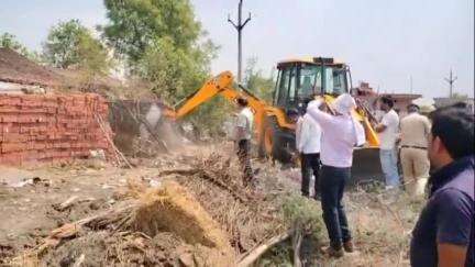 नागौद: तहसीलदार की मौजूदगी में शासकीय स्कूल और खेल मैदान की 6 एकड़ भूमि हुई अतिक्रमण मुक्त