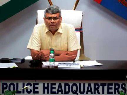 श्री अमोल विनुकांत होमकर,पुलिस महानिरीक्षक(अभि),झारखंड ने PSU से संबंधितदर्ज कांडों कीसमीक्षा कर दिए आवश्यक दिशा-निर्देश