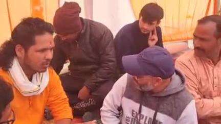 पाटी: आरएसएस स्वयंसेवक बलराज पाटनी के नेतृत्व में स्थानीय लोगों ने पाटी में स्थाई प्रभारी चिकित्साधिकारी की मांग उठाई