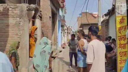 मौदहा: मौदहा कस्बे में पत्नी से त्रस्त पति ने फांसी लगाकर की आत्महत्या