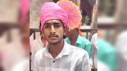 चंदगड: अडकूर येथे जनावरांना पाणी पाजण्यासाठी गोठ्यात गेलेल्या युवकाचा विजेचा शॉक लागून मृत्यू