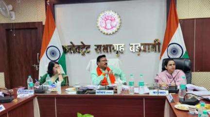 पाटी: जिले में अच्छे कामों को प्रोत्साहित करें और कमियों को समय सीमा में दूर करें: लोकसभा सांसद