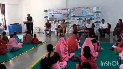 धार: आंगनवाड़ी कार्यकर्ताओं के लिए जिला विधिक सेवा प्राधिकरण ने आयोजित किया विधिक साक्षरता शिविर