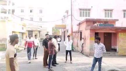 बुलंदशहर: बुलंदशहर शिकारपुर मार्ग पर गांव धतूरी के निकट बाइक सवार को अज्ञात वाहन ने मारी टक्कर, युवक की हुई मौत