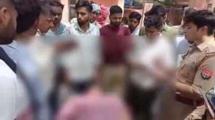 फर्रुखाबाद: हथियापुर के पास अज्ञात वाहन की टक्कर से बाइक सवार की हुई मौत, साथी घायल होकर अस्पताल में भर्ती