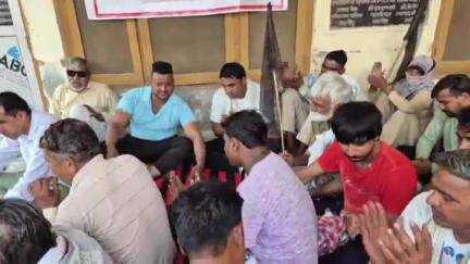 नारनौद: नारनौंद में नगर पालिका कर्मचारियों ने किया झाड़ू प्रदर्शन, 16 मई से भूख हड़ताल का ऐलान, फायर ब्रिगेड कर्मी भी शामिल