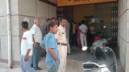 बदायूं: APS स्कूल के तेज रफ्तार ट्रक की टक्कर से स्कूटी सवार डॉक्टर की हुई मौत, पुलिस मामले की जांच में जुटी