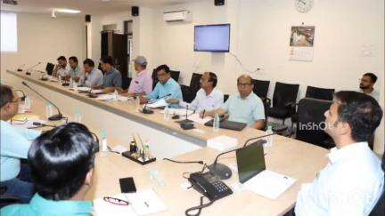 होशंगाबाद नगर: नर्मदापुरम कमिश्नर कार्यालय में संभागीय समीक्षा बैठक आयोजित, कमिश्नर रहे उपस्थित