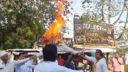 हरदा: विजय शाह के बयान पर कांग्रेस का विरोध, नारायण टॉकीज चौराहे पर पुतला फूंका