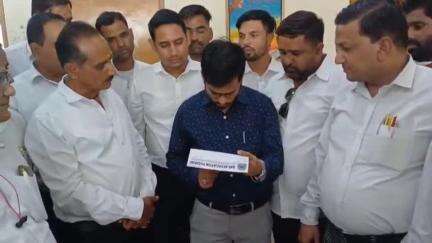 पुष्कर: बार एसोसिएशन पुष्कर ने उपखंड अधिकारी को ज्ञापन दिया, किशनगढ़ में अधिवक्ता की गिरफ्तारी का है मामला