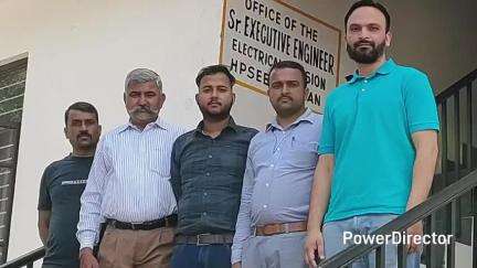 नाहन: विद्युत बोर्ड तकनीकी कर्मचारी संघ ने अपनी मांगों को लेकर अधिशासी अभियंता को सौंपा ज्ञापन