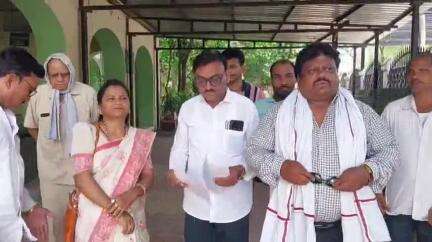 अकोला: समाजकल्याण निधी वळतीविरोधात राष्ट्रीय चर्मकार महासंघाचे जिल्हाधिकाऱ्यांना निवेदन