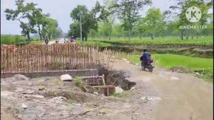 তিনিচুকীয়া: খেলমাটিত মাকুম-দুলীয়াজান সংযোগী পথত লেহেমীয়া গতিত হোৱা দলং নিৰ্মাণৰ বাবে সহস্ৰাধিক ৰাইজৰ যাতায়াতত অসুবিধা #jansamasya