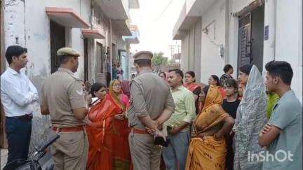 हरदोई: मोहल्ला ऊंचा थोक में दुकानदार ने घर के अंदर साड़ी के फंदे से आत्महत्या की, पुलिस ने शव को पोस्टमार्टम के लिए भेजा