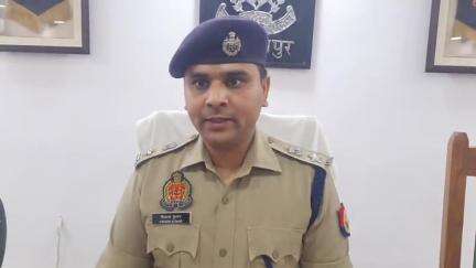 बलरामपुर: उतरौला कोतवाली क्षेत्र के नई बस्ती महदेईया गांव में पति ने पत्नी को पेट्रोल डालकर जिंदा जलाया, पत्नी की हुई मौत