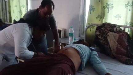 दतिया: भिंड-झाँसी रोड पर दो कारों की टक्कर, दो लोग घायल, भांडेर अस्पताल में भर्ती
