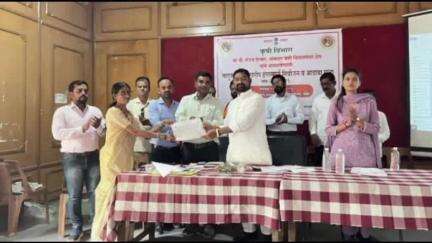 वणी: महसूल भवन येथे आ. संजय देरकर यांच्या अध्यक्षतेखाली खरीप हंगामपूर्व नियोजनाची तालुका स्तरीय आढावा बैठक