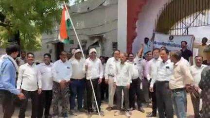 मांगरौल: अभिभाषक परिषद मांगरोल ने रैली निकालकर, मुख्य मंत्री के नाम तहसीलदार को दिया ज्ञापन