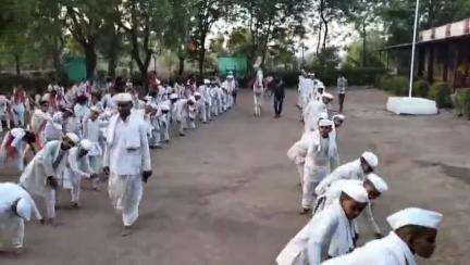 तेल्हारा: तालुक्यातील हिवरखेड येथेजगद्गुरु श्री संत तुकाराम महाराज बालसंस्कार शिबिरात200 विद्यार्थ्यांना शैक्षणिक निशुल्क दिले धडे