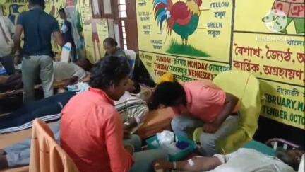 আরামবাগ: রঘুবাটি গ্রাম পঞ্চায়েতের উদ্যোগে সেচ্ছায় রক্তদান শিবির;করা হলো চারা গাছ বিতরণ