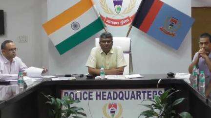 कांके: पुलिस मुख्यालय में आईजी अभियान की अध्यक्षता में वीसी के जरिए PSU से संबंधित दर्ज कांडो को लेकर हुई समीक्षा बैठक