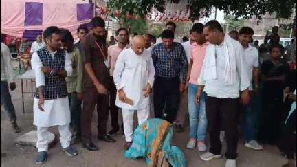 नागौद: डूडहा गांव की महिलाओं ने नागौद विधायक को सौंपा ज्ञापन, पानी की समस्या से निजात दिलाने की मांग
