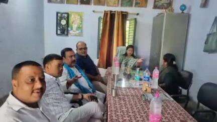गोला: बालिका उच्च विद्यालय गोला की शासी निकाय की बैठक में शामिल विधायक ने शैक्षणिक विकास में सहयोग का आश्वासन दिया