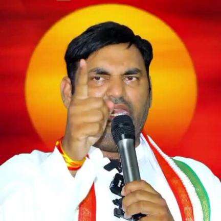 జడ్చర్ల: ధాన్యం కొనుగోళ్లను వేగవంతం చేయండి రైతులు ఇబ్బంది పడకుండా చూడండి
సివిల్ సప్లై డిఎంకు ఎమ్మెల్యే అనిరుధ్ రెడ్డి ఆదేశం.