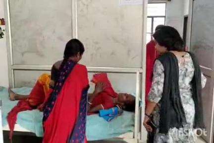 फतुहा: धोबा पुल के पास अनियंत्रित टेंपो पलटने से दो सवार घायल