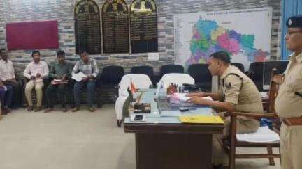 समस्तीपुर: जिला पुलिस कप्तान के कार्यालय में लगाया गया जनता दरबार, दर्जनों लोग फरियाद लेकर पहुंचे